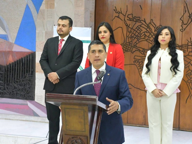 Diputados del PRI rechazan toma de protesta de nuevos magistrados