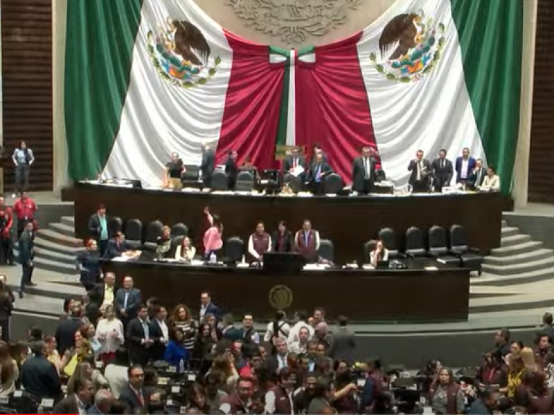 Diputados oficialistas aprueban presupuesto 2024 sin partida para Acapulco
