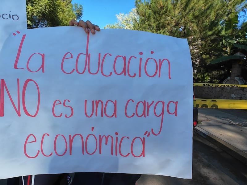 Directora de la Normal aclara señalamientos y llama al diálogo