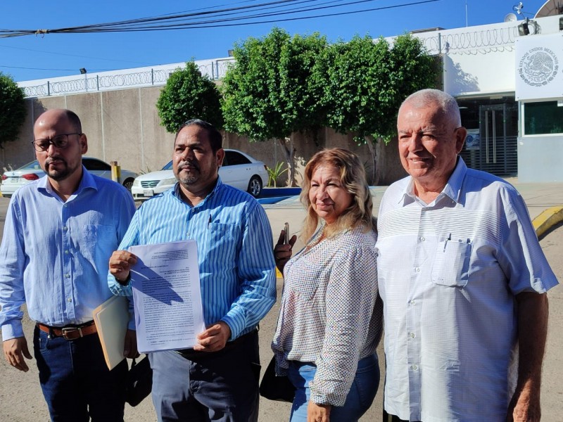 Dirigente del PRD presenta denuncia contra secretario de obras públicas