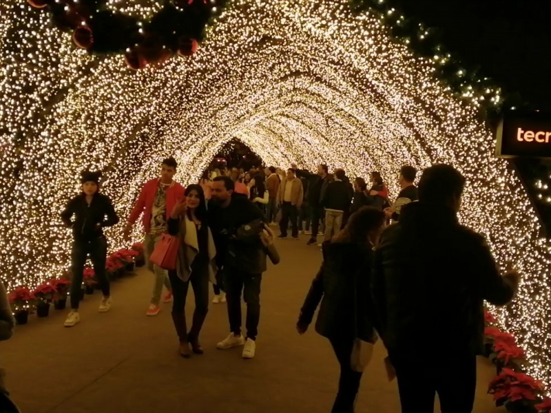 Disfrutan en familia las fiestas decembrinas en Navidalia