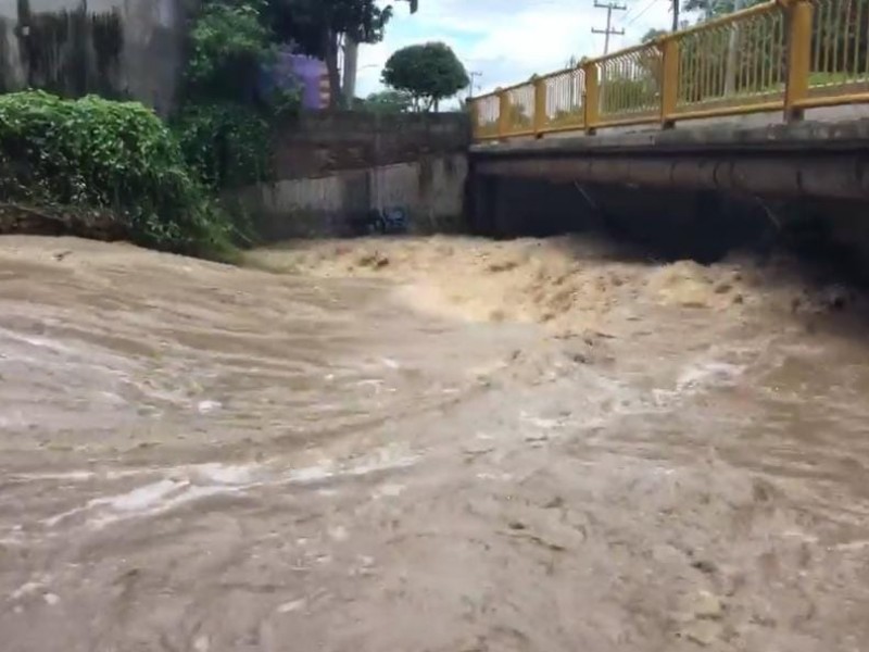 Disminuye nivel de río Sabinal, pero continúan lluvias