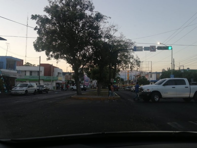 Disparan contra camioneta en avenida San Fernando