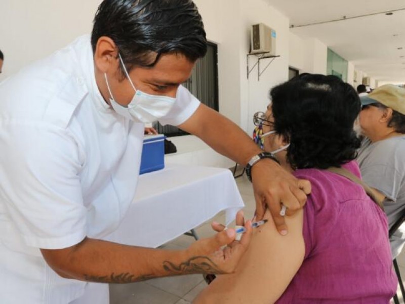 Disponibles en Tuxtla vacunación contra Covid-19, influenza y VPH