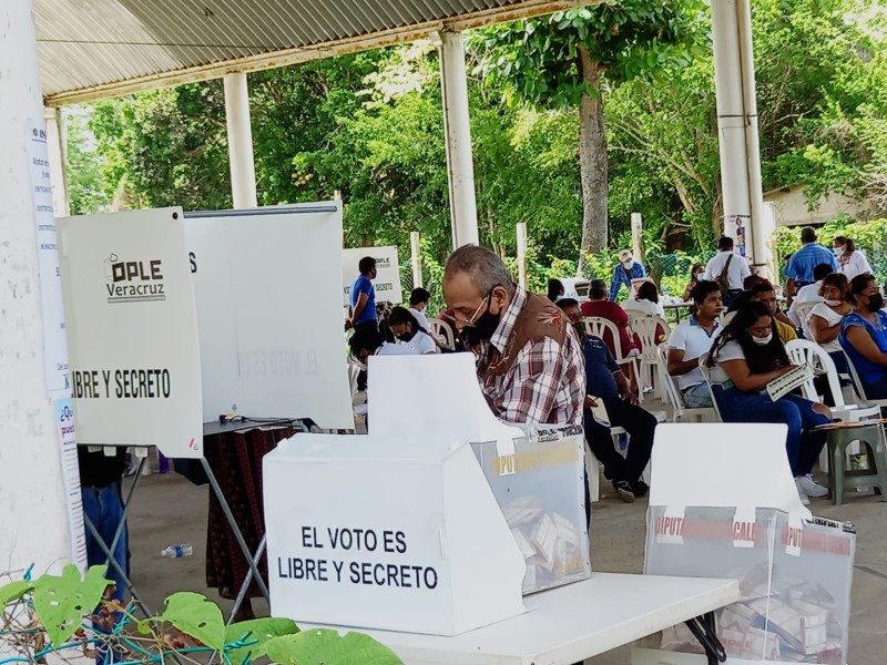 Disputa por regidurías en cabildos electos del norte de Veracruz