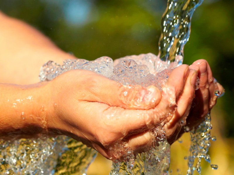 Distribución de agua potable en colonias de Guaymas