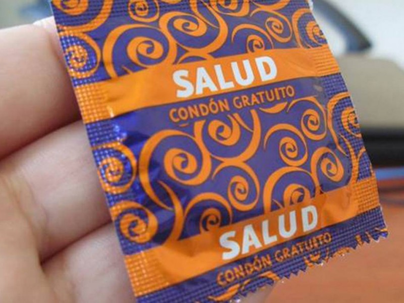 Distribuye Secretaría Salud preservativos para prevenir ETS