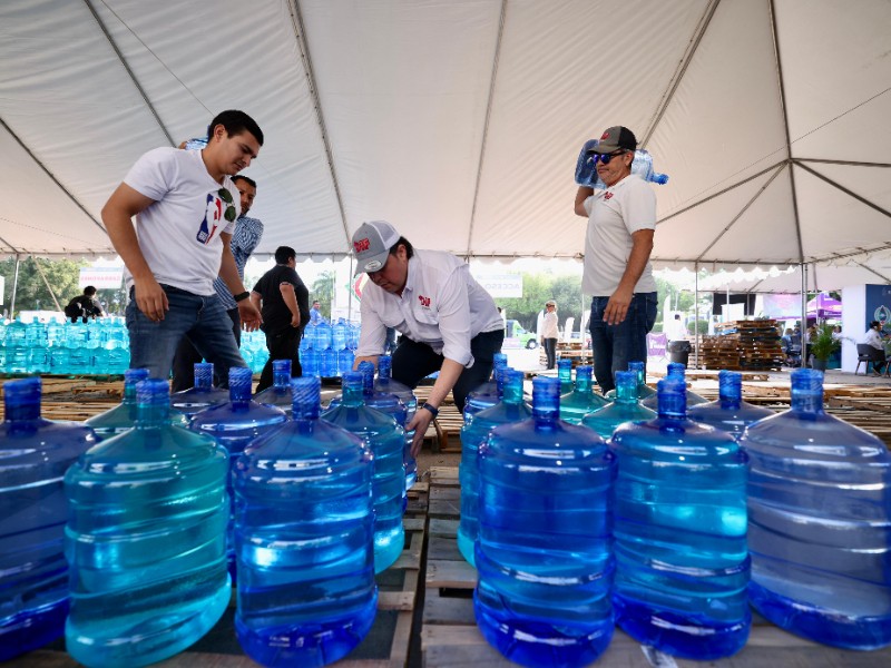 Distribuyen agua purificada a 13 mil 228 personas en Sinaloa