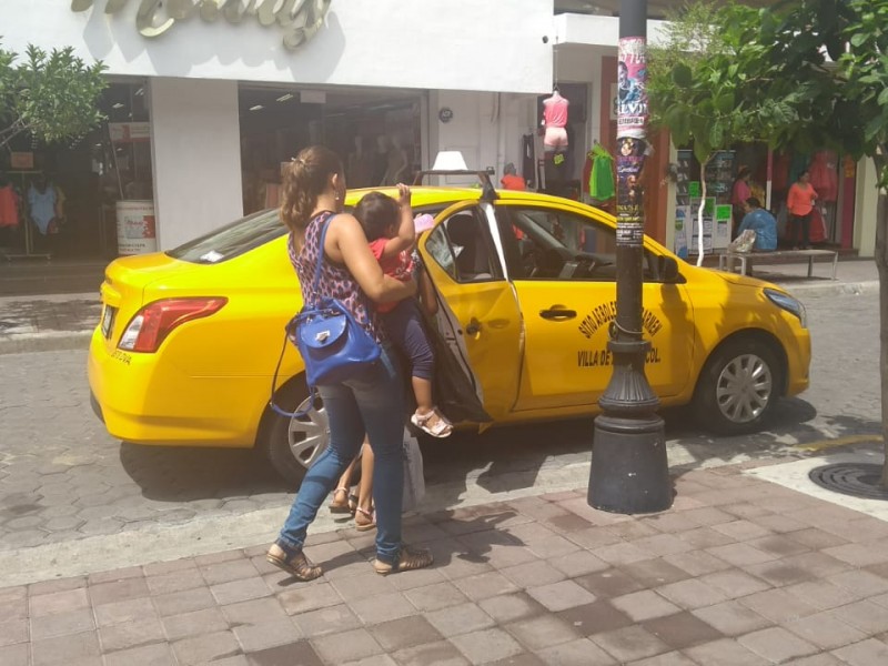 Divide opiniones en usuarios servicio de taxis