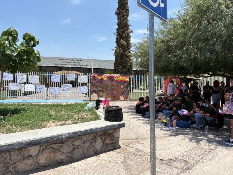 Docentes de Centros de Atención Infantil piden destitución de Gloria Díaz