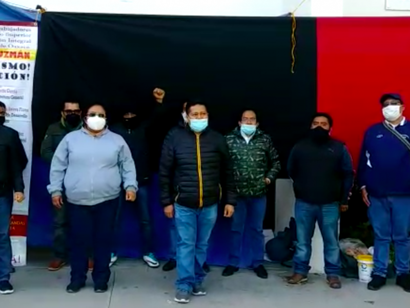 Docentes de Oaxaca inician huelga para exigir aumento salarial