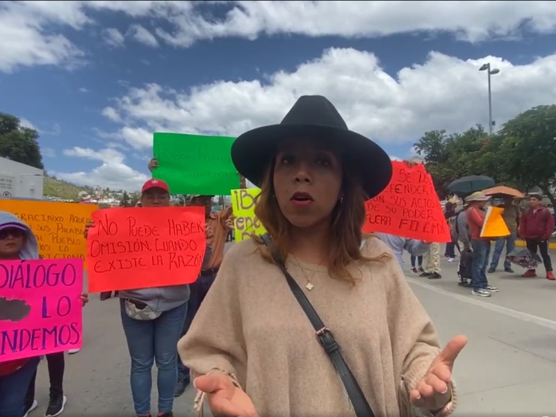 Docentes de Telebachilleratos salen a las calles, denuncian incumpliendo de acuerdos
