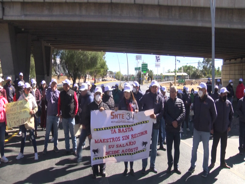 Docentes del SNTE 34  exigen pago a SEDUZAC