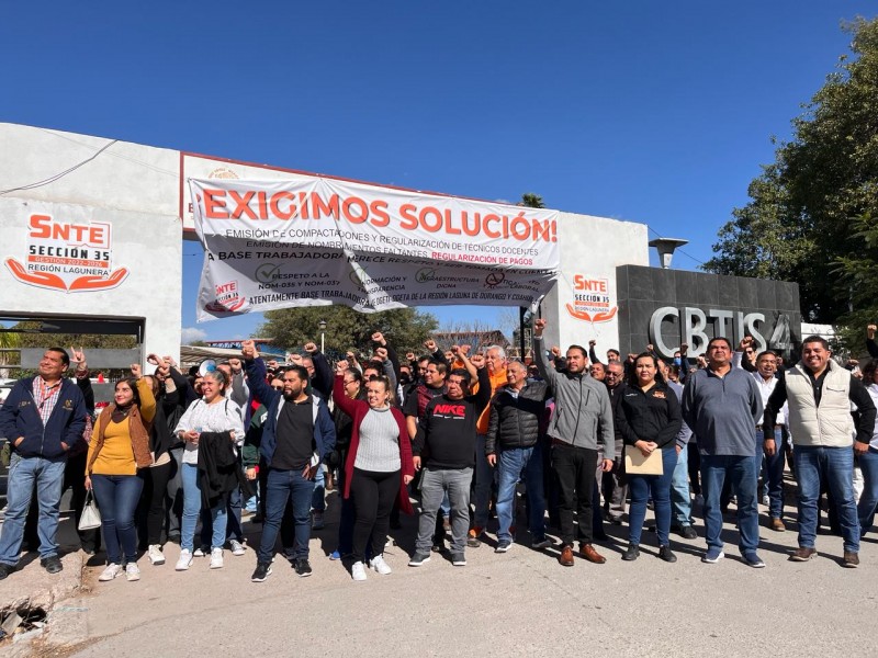 Docentes laguneros exigen a la SEP certeza en sus garantías