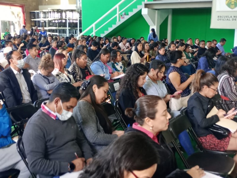 Docentes participan en el taller “El Aula como Espacio Seguro”