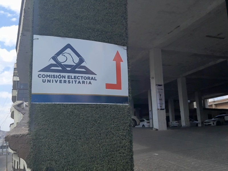 Docentes tomaron Comisión Electoral por elección en Psicología