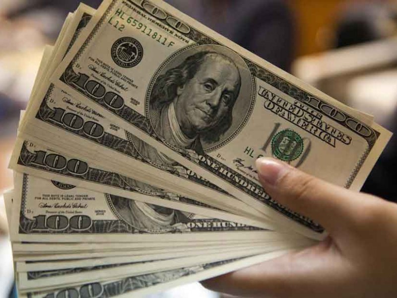 Dólar se vende en 20.52 pesos en AICM