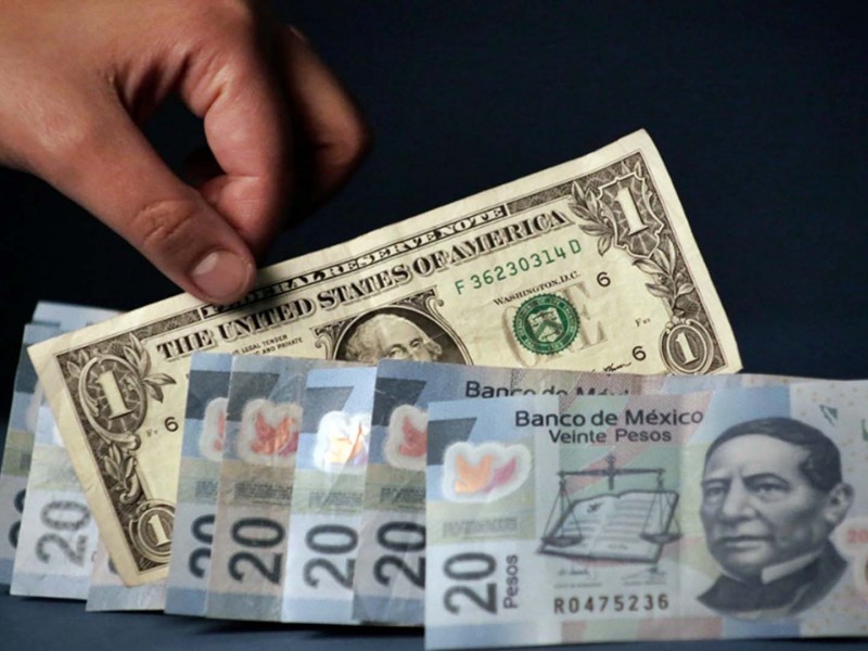 Dólar se vende hasta en 21 pesos