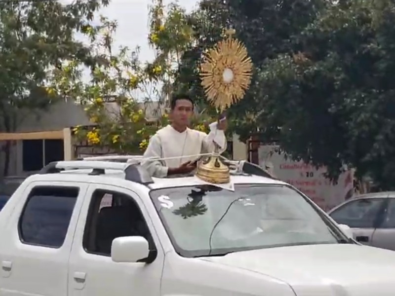 Domingo de Ramos es celebrado en las calles