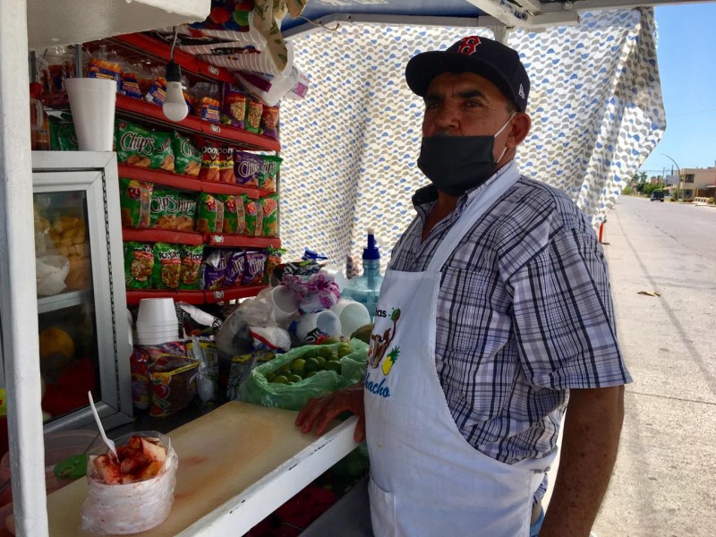 Don Ángel Martínez un icono de los cócteles de fruta