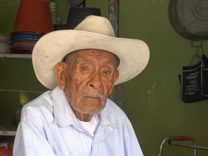 Don Natividad López cumplirá 100 años de edad