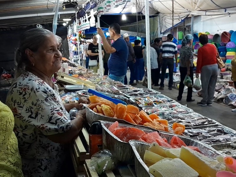Doña Amalia, más de 50 años endulzando las fiestas tradicionales de Guasave