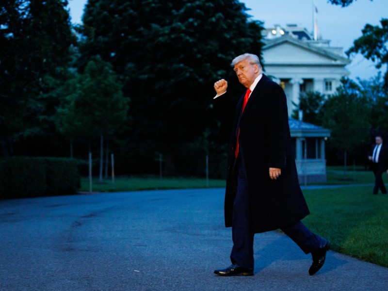 Donald Trump emplaza con aranceles del 50% a UE