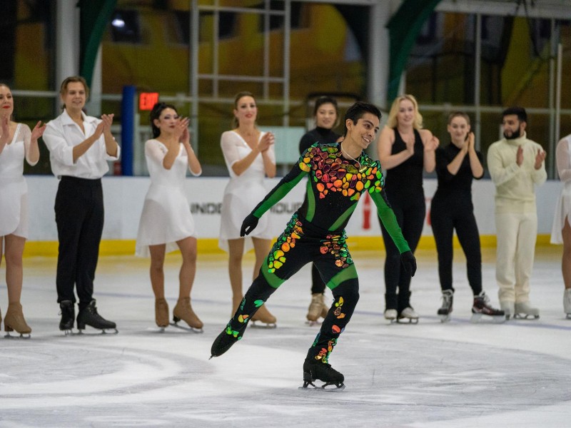 Donovan Carrillo es premiado en Nueva York