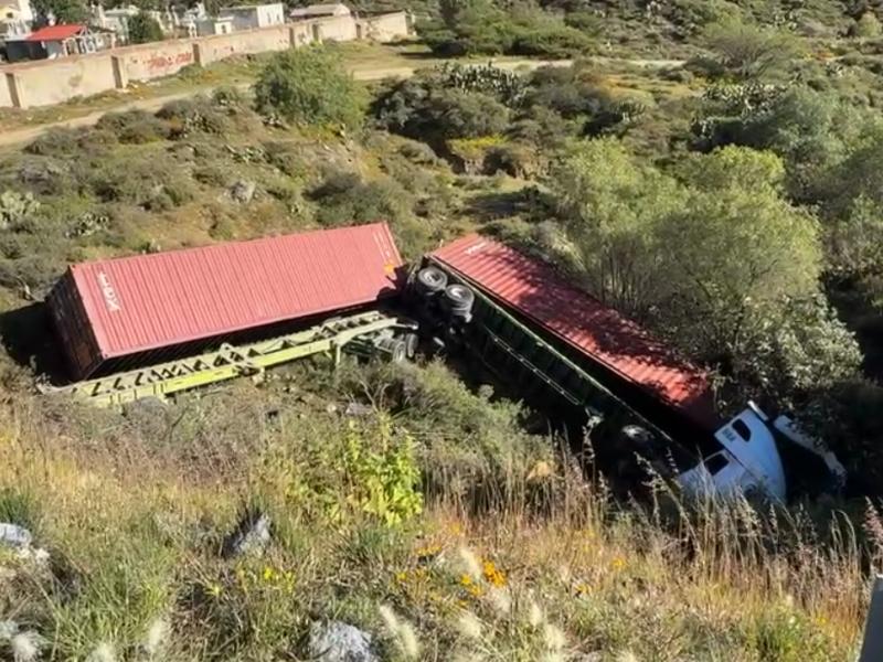 Dos accidentes en la carretera Zacatecas-Aguascalientes provocan circulación lenta