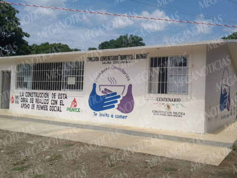 Dos comedores comunitarios operan en Salina Cruz