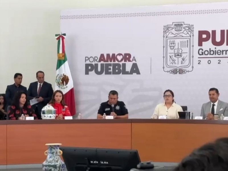 Dos ex presidentes continúan prófugos