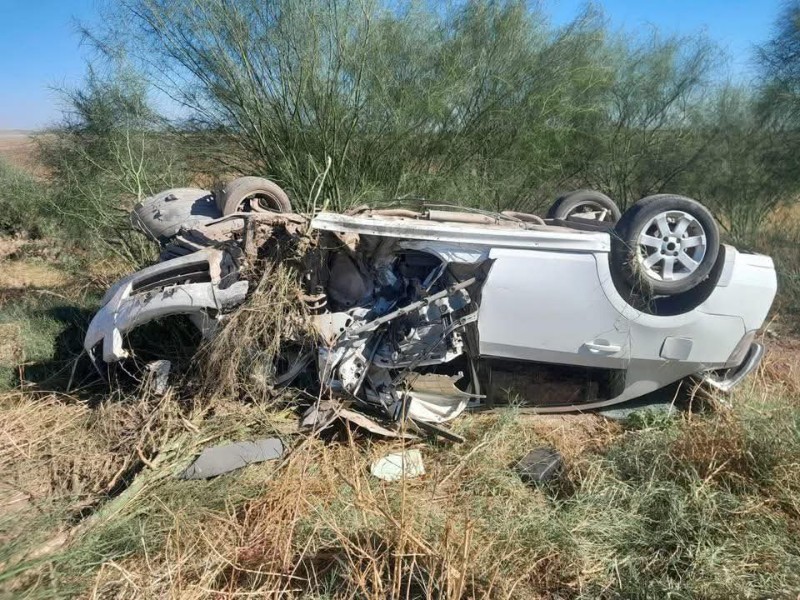 Dos heridos deja aparatoso accidente en la Carretera entre Mayocahui y Etchojoa