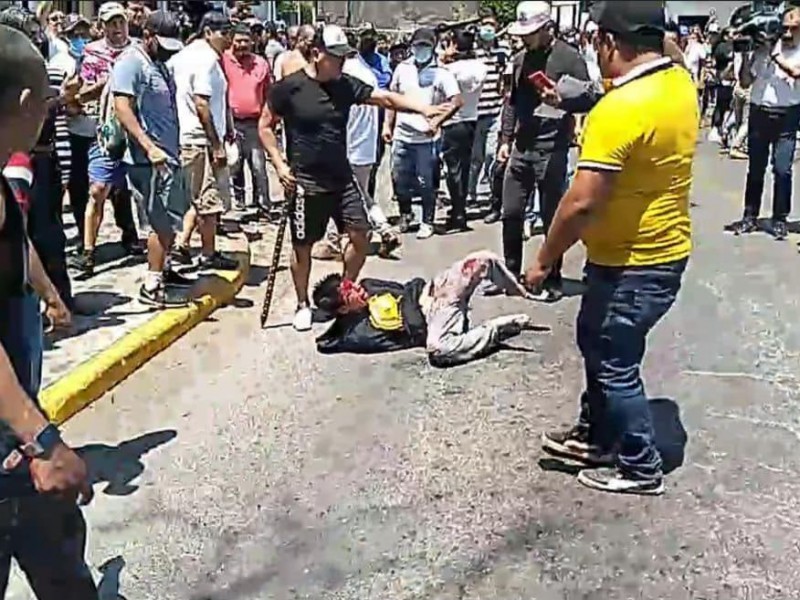 Dos hombres brutalmente golpeados en Taxco estables de salud: Gobierno