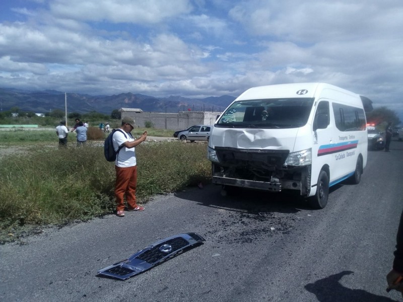 Dos lesionados resultaron de choque en Ajalpan