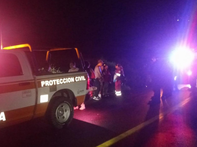 Dos lesionados tras accidente en carretera Colima-Tepames