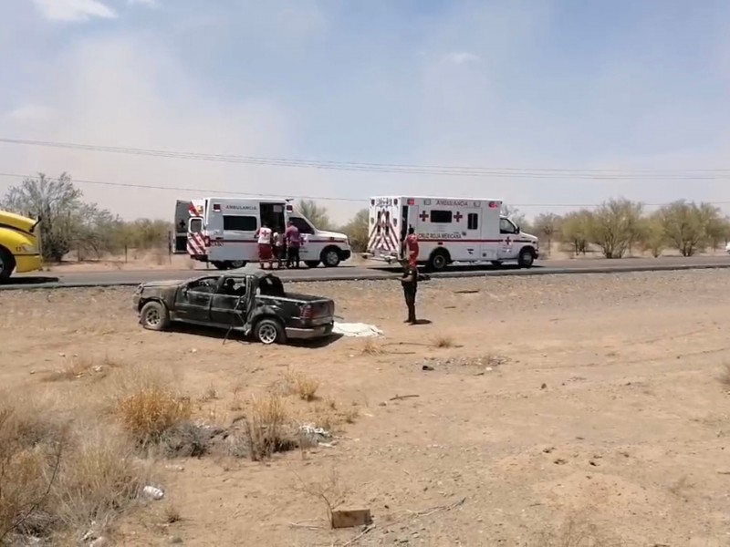 Dos menores muertos saldo de accidente en carretera a Caborca