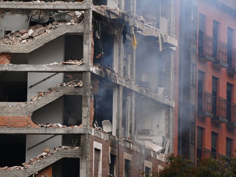 Dos muertos tras explosión de gas en centro de Madrid