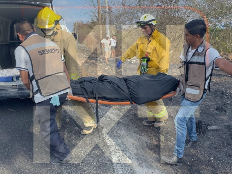 Dos muertos tras volcadura en Troncones