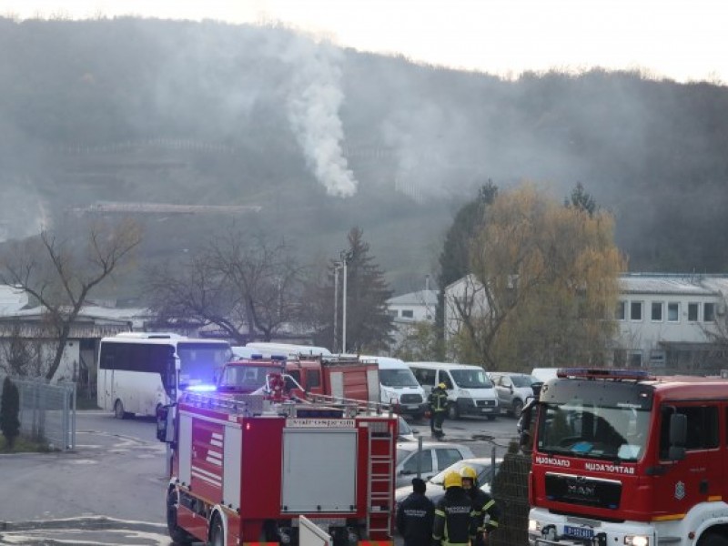Dos muertos y 16 heridos tras explosión fábrica en Serbia