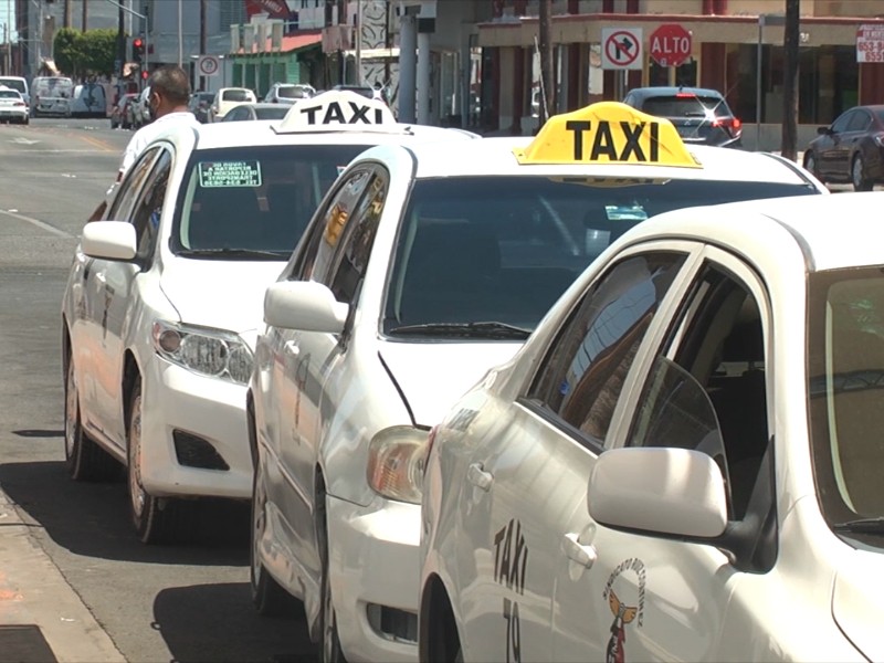 Dos sindicatos de taxistas ofrecerán descuento a estudiantes