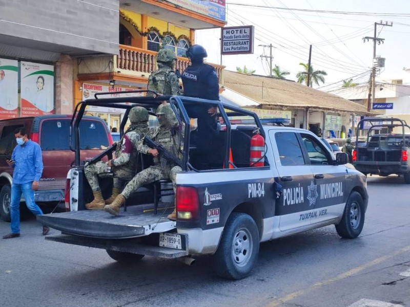 Dotan de 4 patrullas a policía municipal de Tuxpan