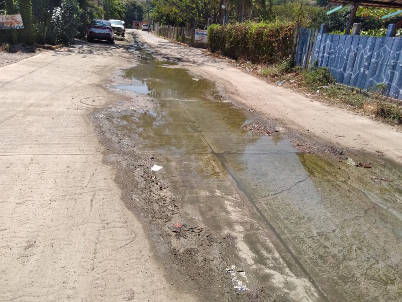 Drenaje colapsado permanecen sin atención en Tehuantepec