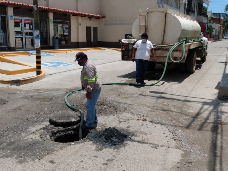 Drenajes colapsados persisten en Tehuantepec, hasta 6 puntos por mes