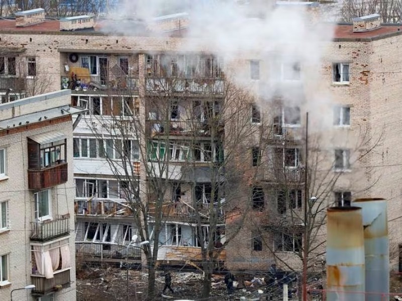 Dron ruso cayó sobre un edificio de departamentos en Ucrania