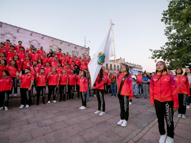 Durango abandera a delegación para Olimpiada CONADE