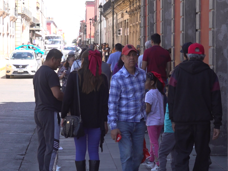 Duranguenses prefirieron pasar el puente en la ciudad