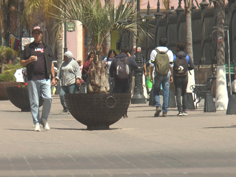 Duranguenses salen a las calles pese a recomendaciones