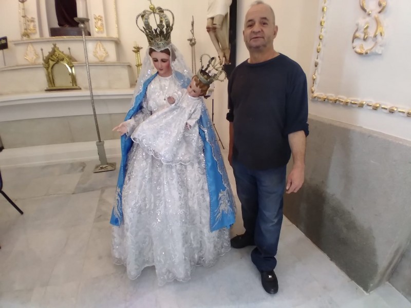 Durante 25 años ha vestido a la Virgen
