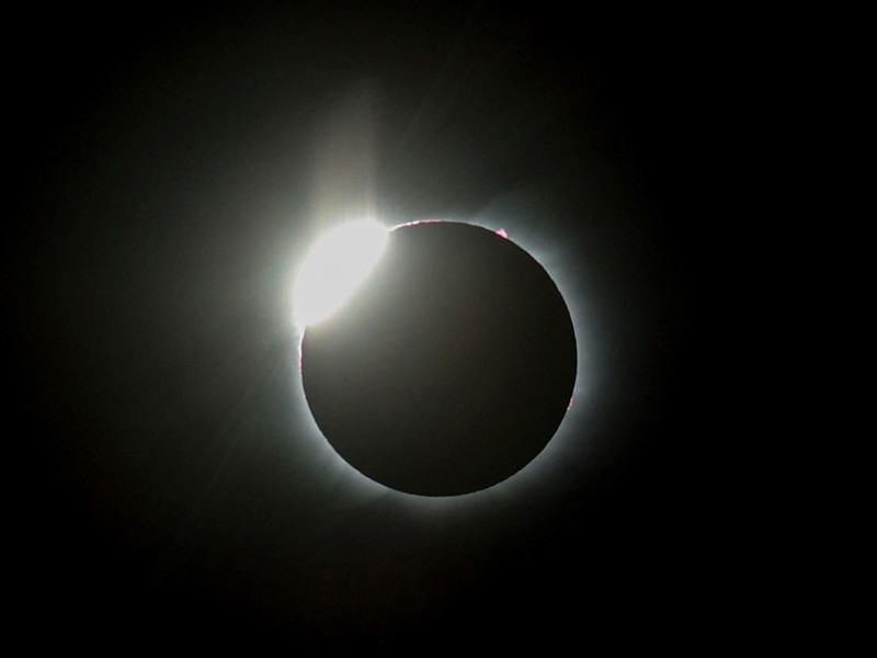 Eclipse solar oscureció la Antártica