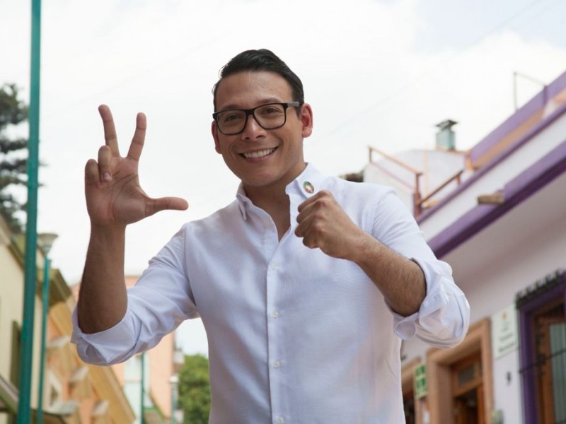 Eduardo Carreón concluye campaña pidiendo un voto inteligente por Xalapa
